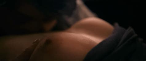 Naked Adèle Exarchopoulos in Blue Is the Warmest Colour