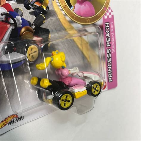 Hot Wheels Mario Kart Princess Peach W Standard Kart Princess Peach Hot Wheels Peach