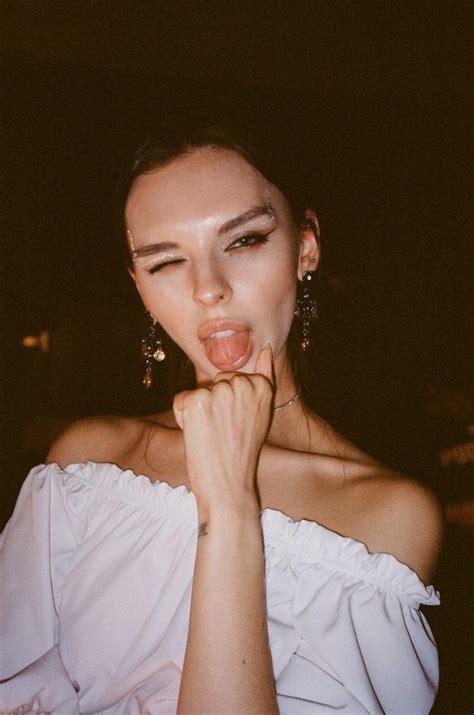 Vika Mednis Xmednisx Nude OnlyFans Leaks Photos TheFappening