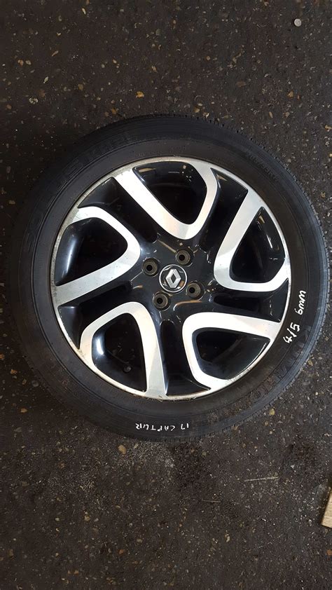 Renault Captur Ivory Diamond Alloy Wheel Tyre Mm