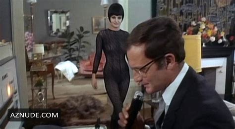 SETTE UOMINI D ORO NUDE SCENES AZNude