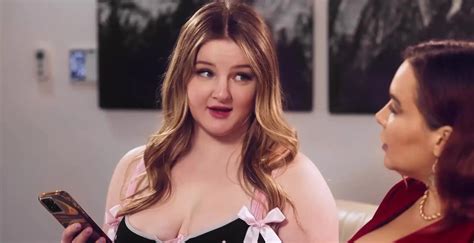 Busty Milf Eating Out And Fingering A Sweet Teen Zb Porn