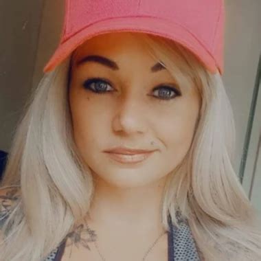 I Convinced My Wife To Give My Friend A Handjob Amateur Porn Feat Milystar XHamster