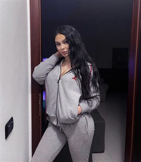 Latina Blood S Kkurv Scrolller