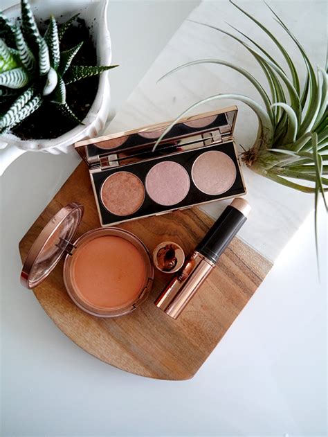 Introducing Nude By Nature An Aussie Natural Makeup Line New To Canada Solo Lisa