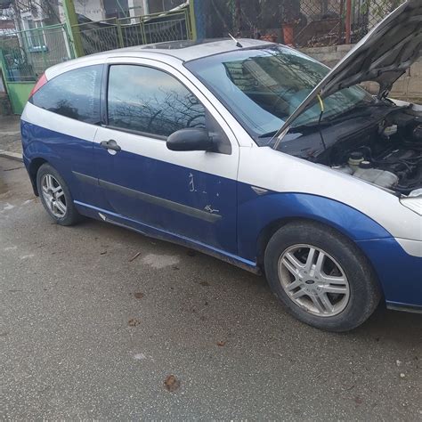 Форд фокус 1.4 I 2001 g. гр. Червен бряг • OLX.bg