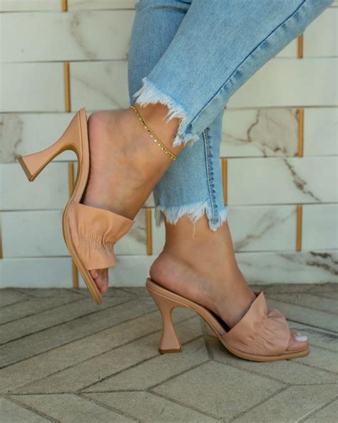 Tamanco Babado Nude Sand Lia Feminina Nunca Usado Enjoei