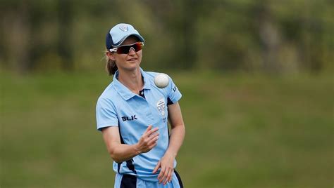 15 Photos Of Hot Sexy Beautiful Female Cricketers Reckon Talk