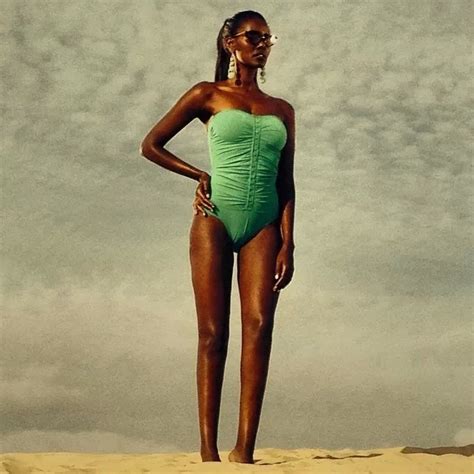 Hot Sexy Tahounia Rubel Bikini Pics