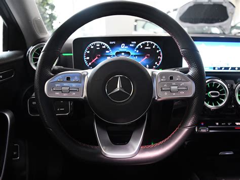 Mercedes Benz Classe A 200 Amg Berline 1 3 163 7g Dct Gps Pack Lumière To Front Cuir Alcantara