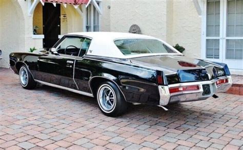 White Over Black 1971 Pontiac Grand Prix Barn Finds