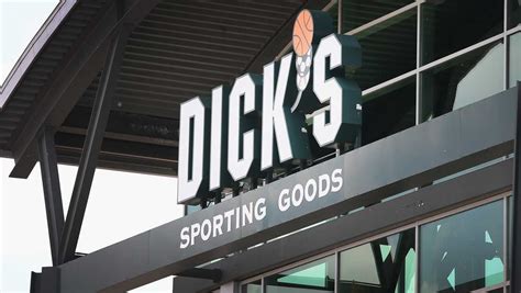 Ceo Dicks Sporting Goods Will No Longer Sell Assault Style Weapons