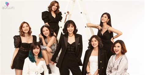 Hot streamer Linh Ngọc Đàm chính thức về chung nhà với MisThy PewPew