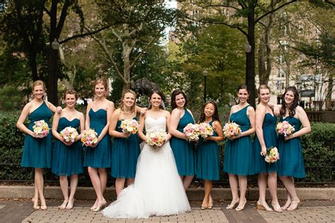 Bridesmaids In Knee Length Teal Dresses And Gold Shoes Bridesmaid Bridesmaid Style Teal Dress