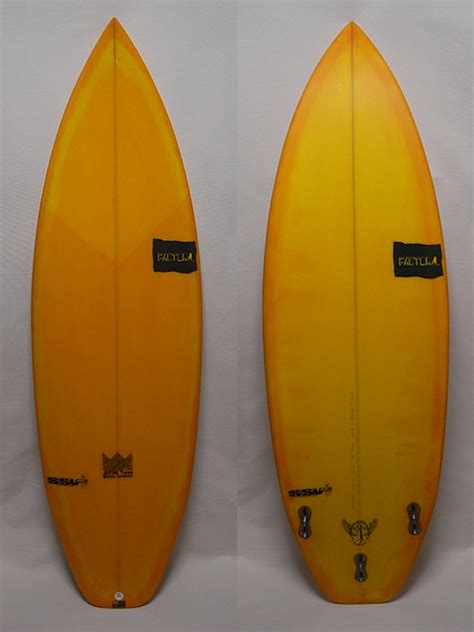 月曜日 腿腰速めのブレイク NEW BENDERお客様インプレ サーフボードクオリティーハードコア Quality Hardcore Distributions