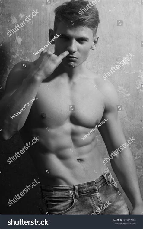 Muscular Man Bodybuilder Athlete Macho Naked Stock Photo Shutterstock