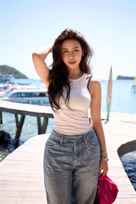 Hot girl cảnh 18 gây bão tại show hẹn hò Netizen Việt Giải Trí