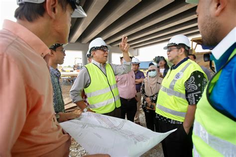 Negeri Peruntuk RM50 Juta Naik Taraf Turap Jalan Berlubang Selangorkini