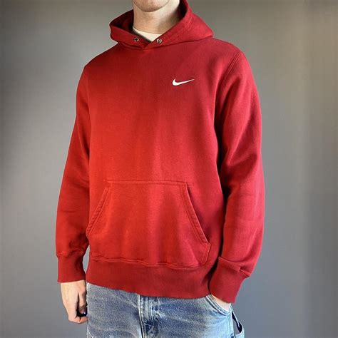 Red Nike Hoodie Hoodie Size Medium 🚶‍♂️Model is 6"2... - Depop