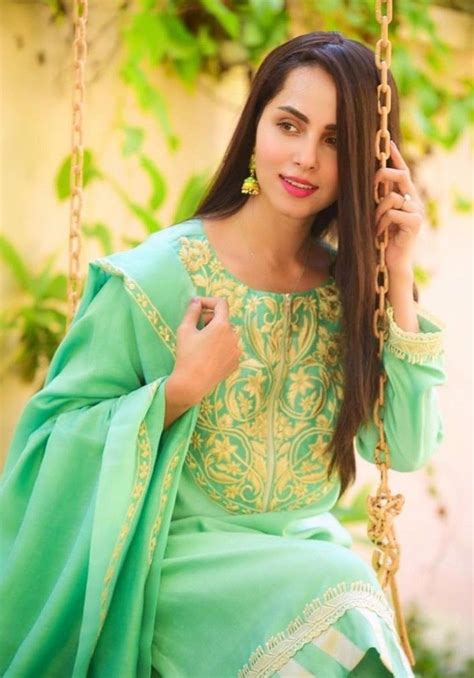 Nimra Khan Pakistani Fashion Casual Fashion Bollywood Actress Hot Photos