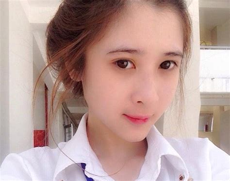 Hot Girl Tr Ng D C Ng I Th T Xinh H N Trong Nh