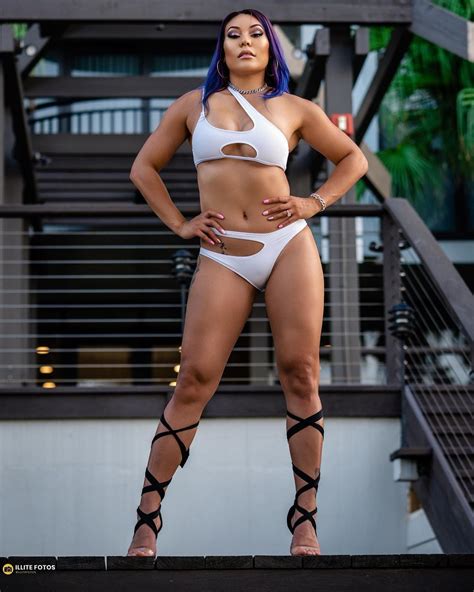 Mia Yim Bikini Scrolller