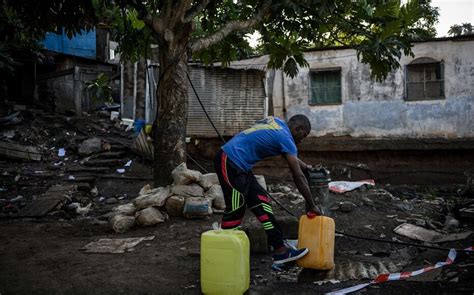 Sécheresse 600 000 litres deau en bouteille distribués à Mayotte