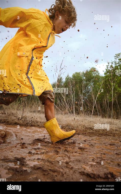 Mud Run Fun Child Hi Res Stock Photography And Images Alamy