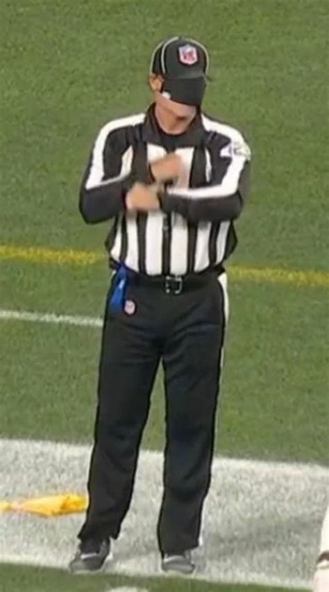 sneak peek   weeks head ref   lionspackers game