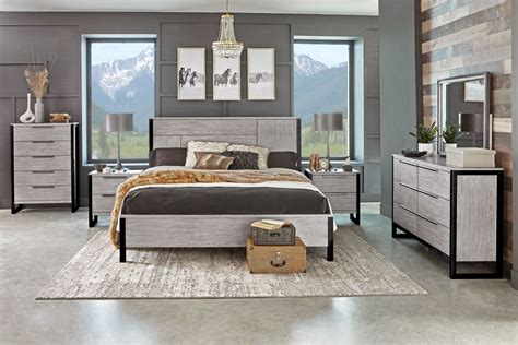 Jackson 5 Piece Queen Bedroom Set With 32 Led Tv At Gardner White