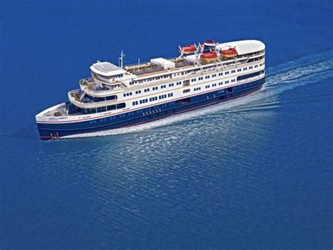 Cruise Ship on the Great Lakes this summer - JobbieCrew.com