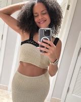 INSTA Genelle Williams Bikini Pics And Two Kitchen Pics With Jewel Staite 15 12 2023 X9 Phun