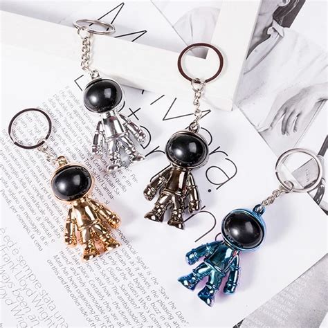 Брелок металлический космонавт | AliExpress