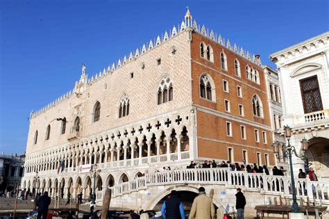 Arte Al Via A Palazzo Ducale Di Venezia Restauro Delle Sculture Di