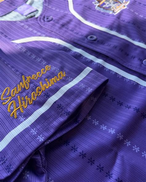 サンフレッチェ広島グッズ公式 | 🐻🎀🐻 ⚽️新商品情報⚽️ ━━━━━━━━━━━┓ ストライプベースボールシャツ (THREE ...