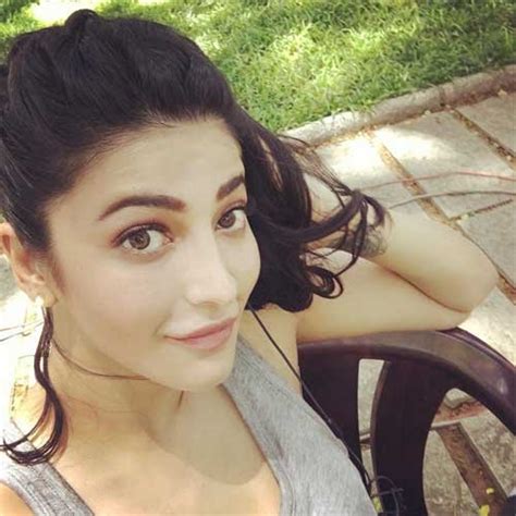 shruti haasans  cute pictures   instagram    crazy