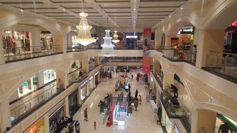 malls  pune   visit