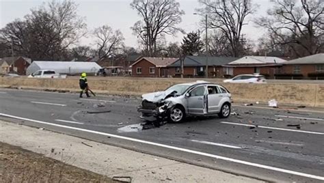 Southfield Freeway Reopened At Schoolcraft After 4 Car Crash Fox 2 Detroit