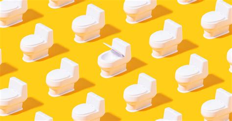 How To Tell If Your Pee Is Normal: Urologists Share Common Mistakes