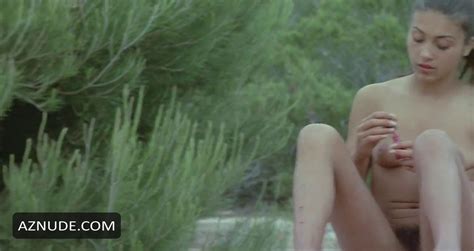 Sechs Schwedinnen Auf Ibiza Nude Scenes Aznude