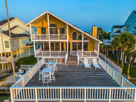 BAYFRONT RETREAT | Galveston Island Resort Rentals