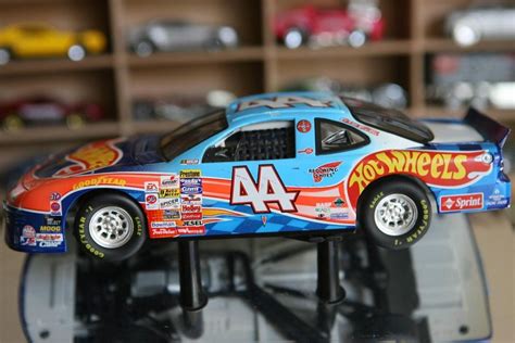 Hot Wheels Faz Anos Exposi O De Miniaturas Em Cervejaria