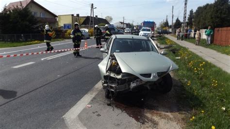 Wypadek W Radlinie Na Krajowej 74 Zderzyły Się Dwa Auta Echo Dnia Świętokrzyskie