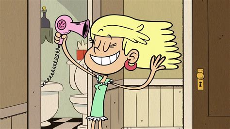 Image S2e16b Leni Blowing Her Hairpng The Loud House Encyclopedia Fandom Powered By Wikia