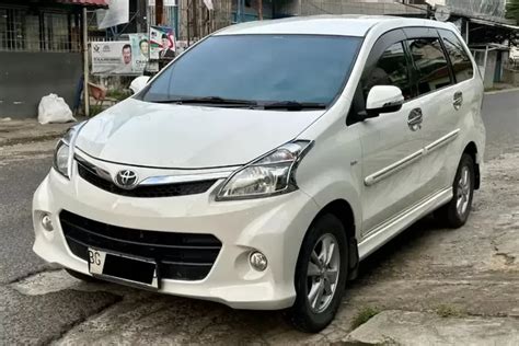 DP Rp28 Juta Bisa Bawa Pulang Toyota Avanza Veloz Yang Sangat Mulus