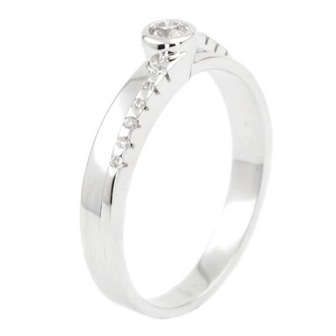 Золотое кольцо с бриллиантами