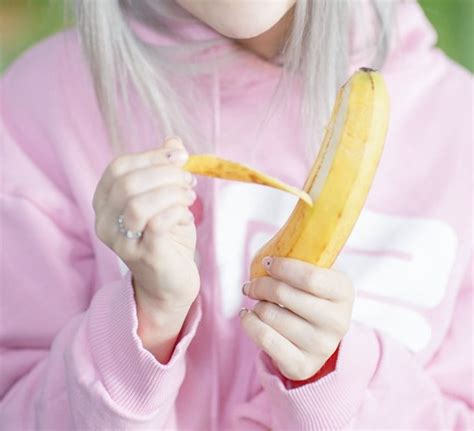 Carla Ruiz on Twitter Enseñen su plátano y les mando nude tetas x dm si me siguen