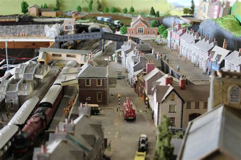 Pin by Mj on model railway layout 00 gauge layout | Model railway ...