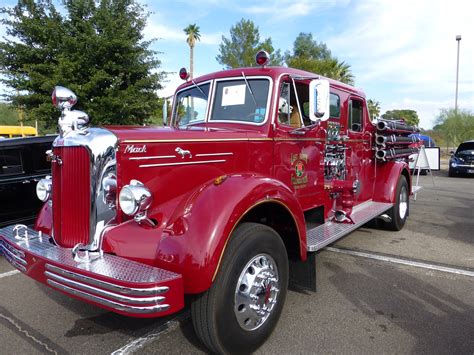 Cool Fire Truck Old But Cool Fire Trucks Mack Trucks Emergency