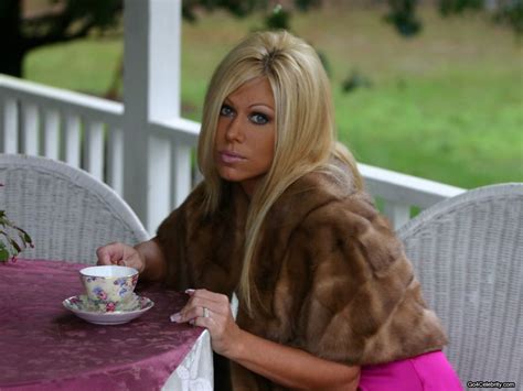 Cigar Smoking WWE Divas – Terri Runnels HOT Pics – The CigarMonkeys